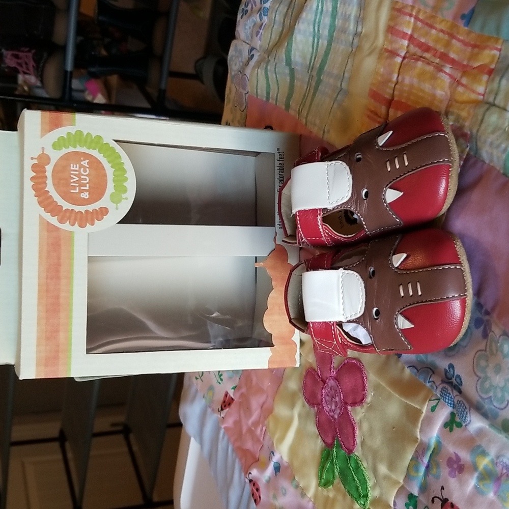 Livie & Luca Red and Brown Elephants Kids Shoes. Size 6-12 Months. New